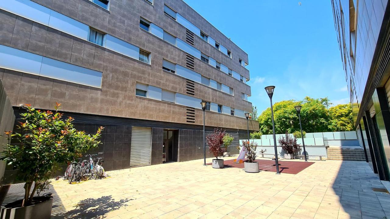 Forum-Ccib-Relax Flats Sant Adria de Besos Exterior photo
